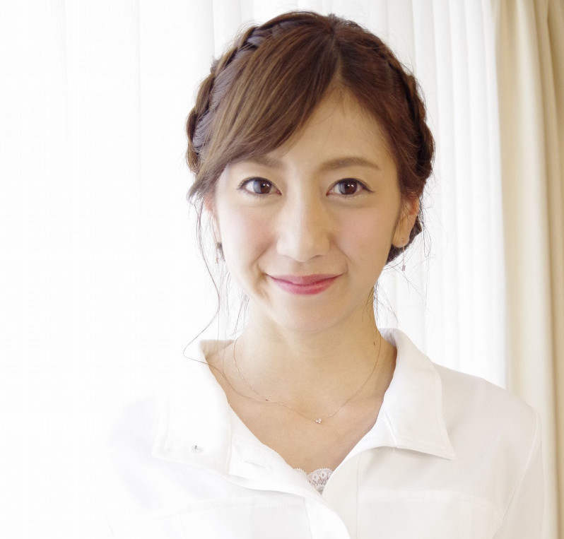 坂本麻子がくっきーと共演！美脚で可愛いと話題で結婚は？【画像】