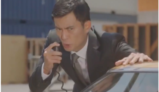カーベル新車市場CMの無線で指示を出す刑事役の男性俳優は誰？