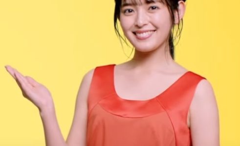 「レジーナクリニック」のＣＭ　伊藤健太郎が目を留める女性は誰？