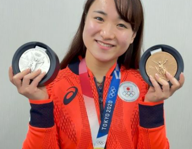 『東京五輪卓球女子』伊藤美誠選手が金銀銅メダル総なめ！あの国民的女優にそっくりと話題に！