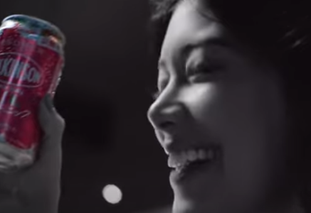 ウィルキンソン『タンサン タグソバー』CMに出演している女優は誰？